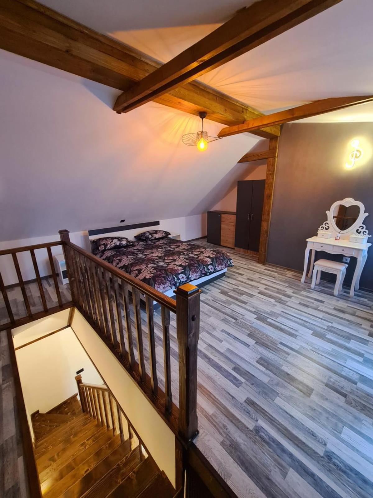 Apartament Delia Braşov Esterno foto